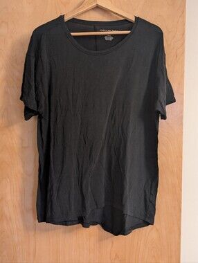Gap 100% Organic Cotton Basic Black Tee Shirt